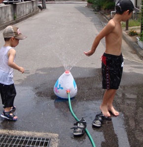 �������